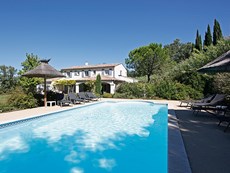 Photo of Family-friendly Villa with Pool in Saint-Remy-de-Provence 