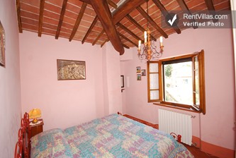 Image 10 of Photos of Apartment in Tuscany Farmhouse, Walking Distance to Cortona - Adriana 1 - RentVillas.com