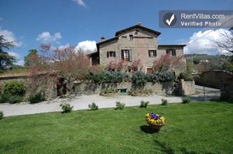 Image 24 of Photos of Apartment in Tuscany Farmhouse, Walking Distance to Cortona - Adriana 1 - RentVillas.com