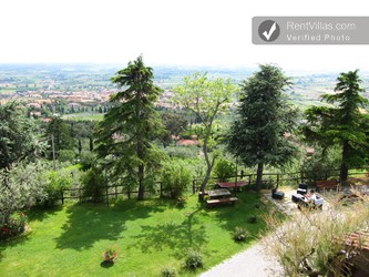 Image 27 of Photos of Apartment in Tuscany Farmhouse, Walking Distance to Cortona - Adriana 1 - RentVillas.com