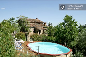 Image 1 of Photos of Apartment in Tuscany Farmhouse, Walking Distance to Cortona - Adriana 1 - RentVillas.com