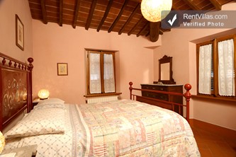 Image 6 of Photos of Apartment in Tuscany Farmhouse, Walking Distance to Cortona - Adriana 1 - RentVillas.com