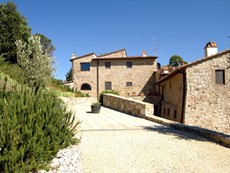 Photo of Farmhouse Accommodation in Tuscany on Wine Estate