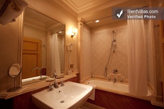 Image 18 of Photos of Luxury Castle in Southern Tuscany - Castello Granduca - RentVillas.com