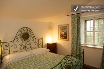 Image 40 of Photos of Tuscany Villa near Siena with Private Pool - Villa Del Cielo with Caminetto - RentVillas.com