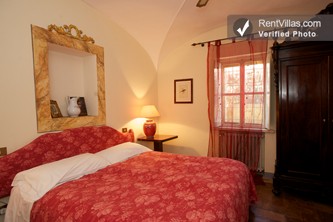 Image 38 of Photos of Tuscany Villa near Siena with Private Pool - Villa Del Cielo with Caminetto - RentVillas.com