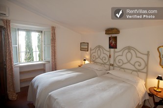 Image 42 of Photos of Tuscany Villa near Siena with Private Pool - Villa Del Cielo with Caminetto - RentVillas.com