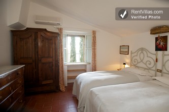 Image 43 of Photos of Tuscany Villa near Siena with Private Pool - Villa Del Cielo with Caminetto - RentVillas.com